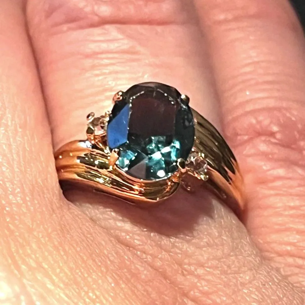 Vintage 1980s Blue Austrian Crystal Ring Size 6 14KTGE Gold Plate - 14E